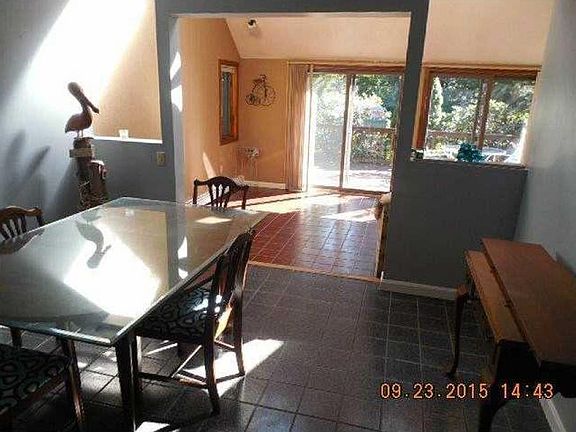 5th image of 48 Tucker Ave