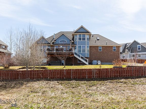 5th image of 104 W Julie Ct