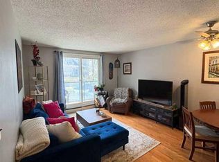1808 W 18th St SW #201, Calgary, AB T2T 4T1
