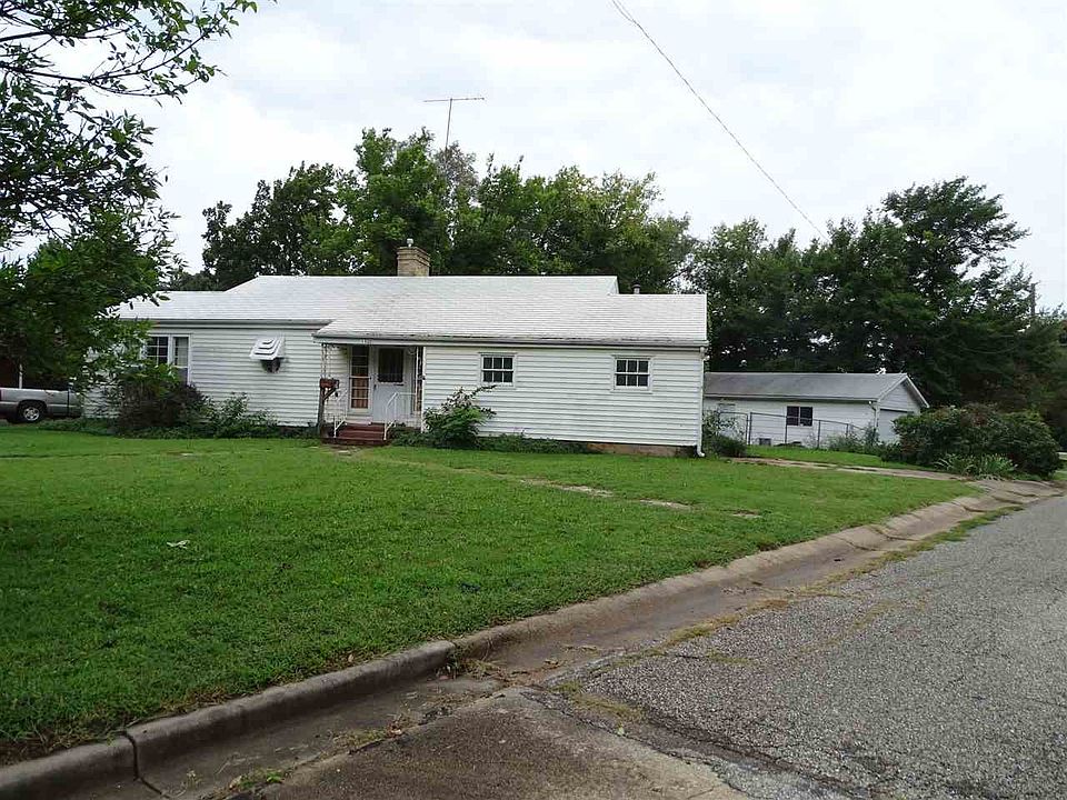 1st image of 1330 N Washington Ave