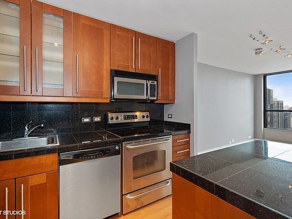 3rd image of 405 N Wabash Ave Unit 3401