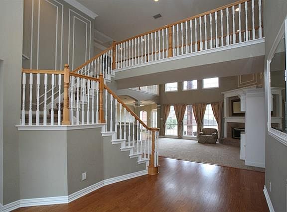 3rd image of 2502 Highgate Dr