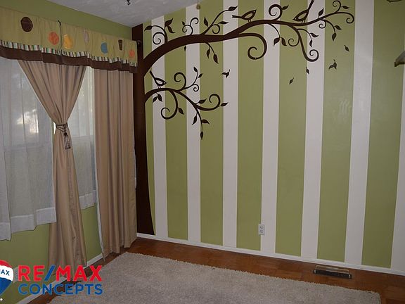 5th image of 7100 York Ln