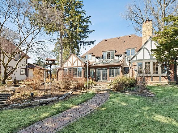 5th image of 716 Terrace Dr
