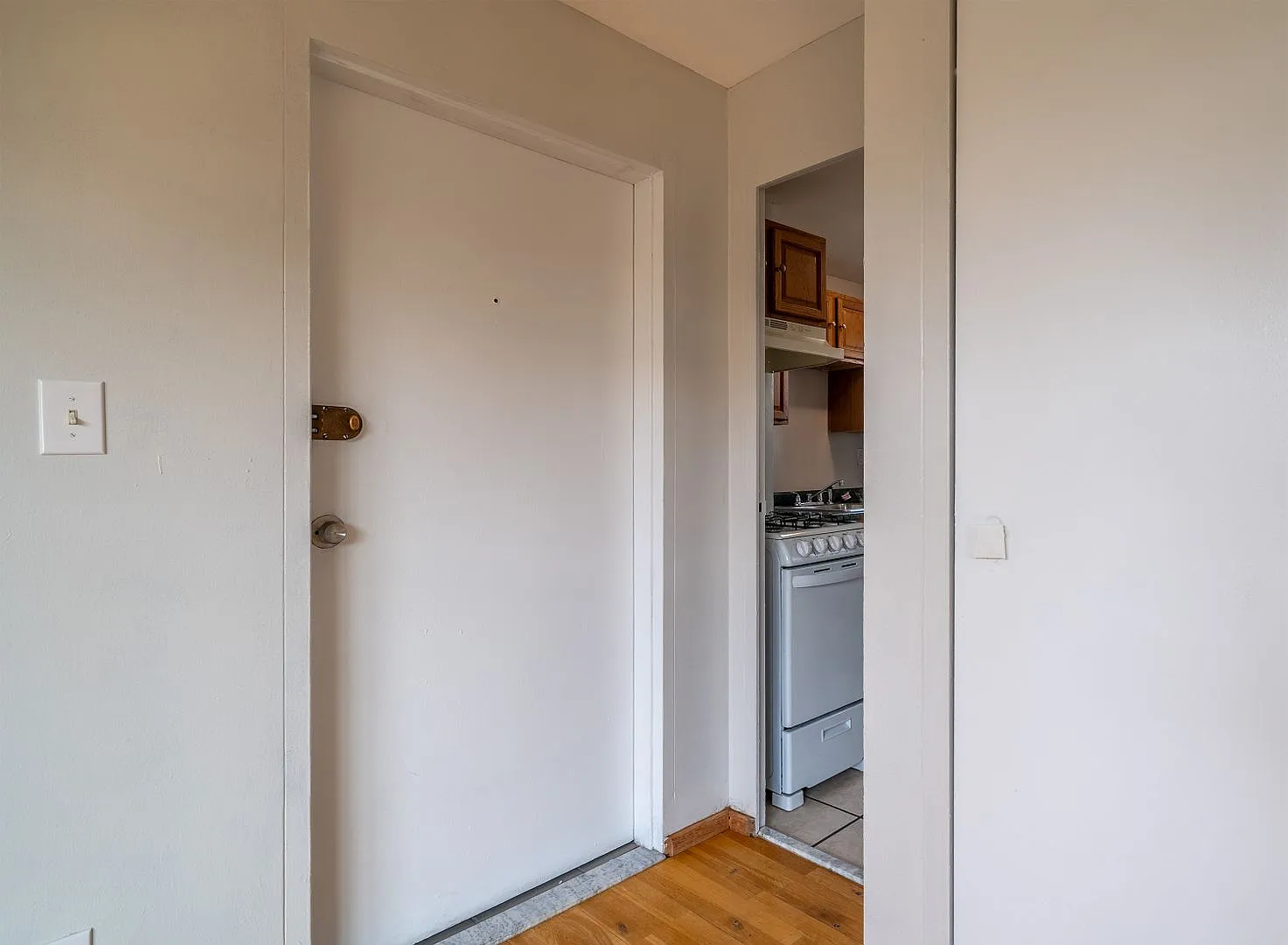 Delaware Ave Apartments — Photo 3