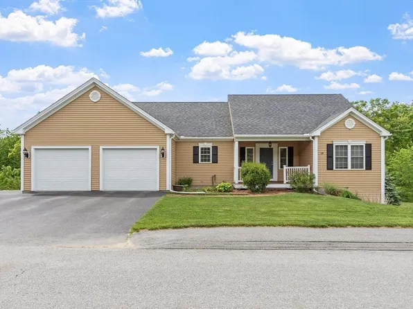 38 Hemlock Rd, Ashburnham, MA 01430