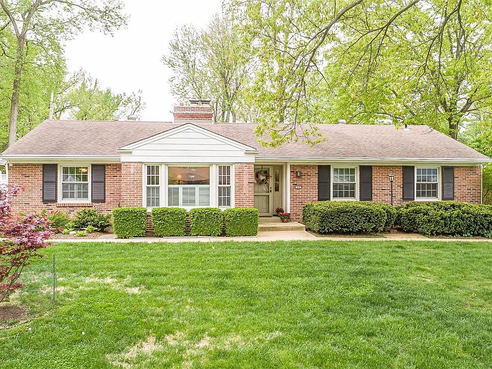 1st image of 430 Geyer Forest Dr
