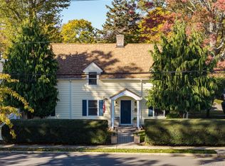 (Undisclosed Address), Westbury, NY 11590