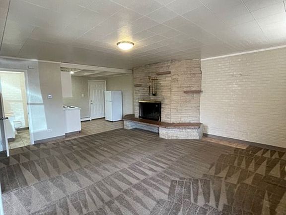 5th image of 1601 Garrison St APT 10