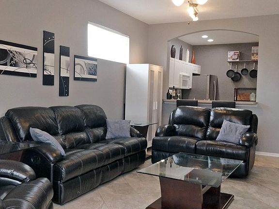 4th image of 401 7th St S Unit 3