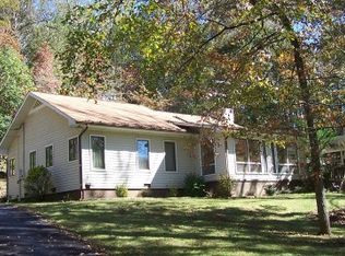 236 Meadowbrook Ln, Franklin, NC 28734