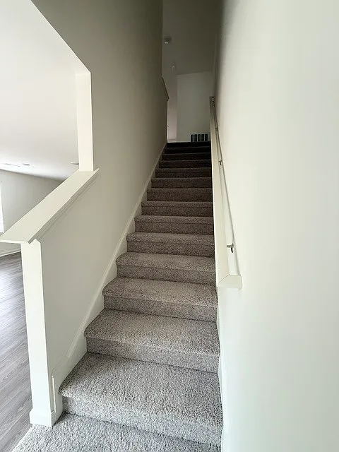 2436B Brookville Dr. - 2 — Photo 3