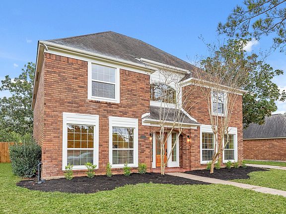 2nd image of 4407 Knightsbridge Boulevard