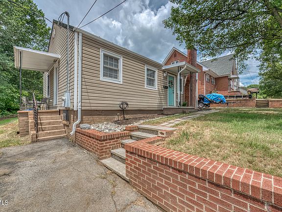 3rd image of 1428 Suncrest Dr