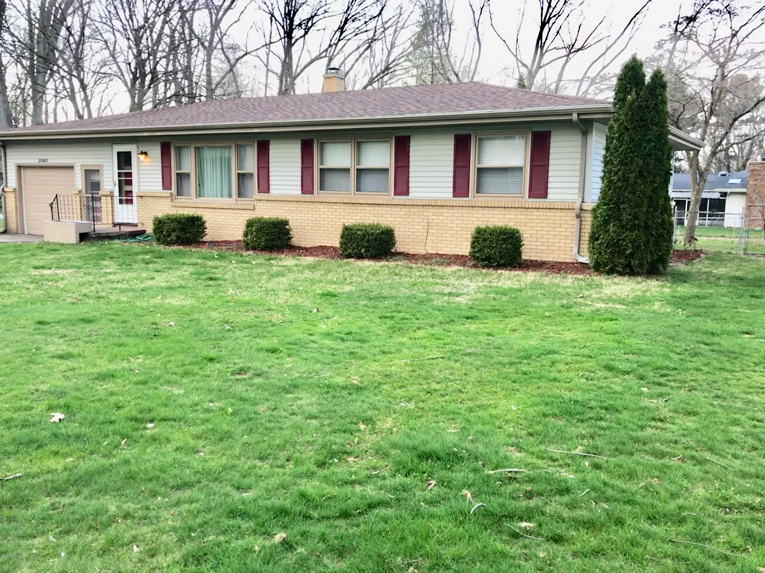 2083 Juniper Dr photo 1