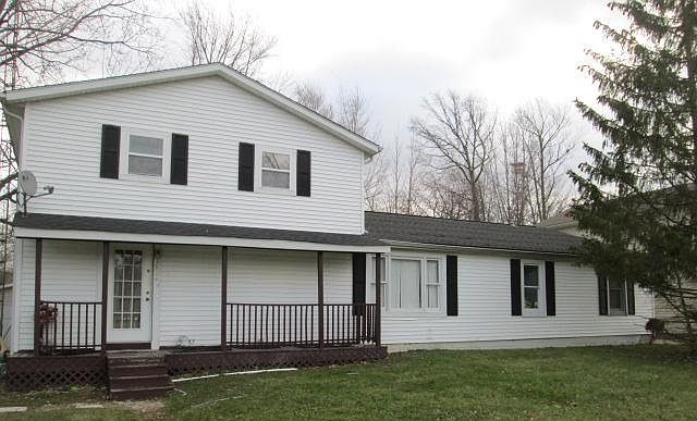 1st image of 902 Pontiac Ave