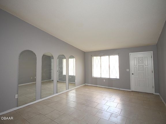 4th image of 90 Florida Park Dr N
