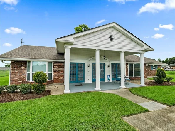 208 Woodland Hwy, Belle Chasse, LA 70037