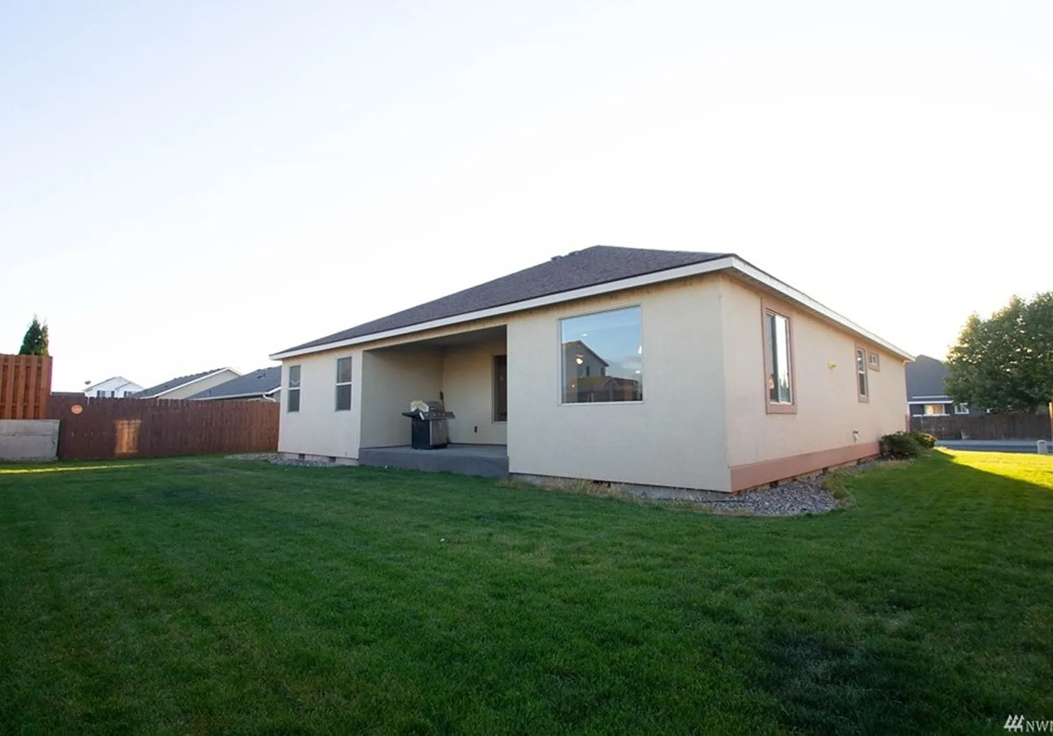 Beautiful 3 bed 2 bath stucco home in a newer area of homes. Just down the street from Park Orcha... — Photo 3