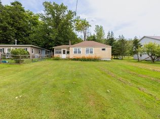 153 Rikers Beach Rd, Oswego, NY 13126