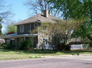 101 N Robberson Ave, Wynnewood, OK 73098