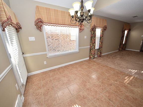 5th image of 1328 Broadstone Ln