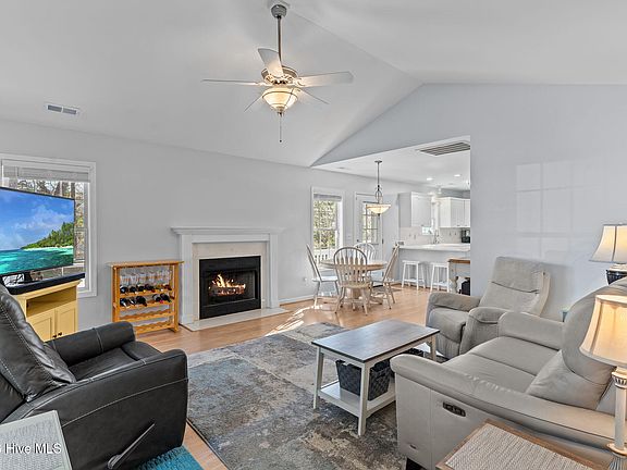 4th image of 1603 W Oak Island Drive