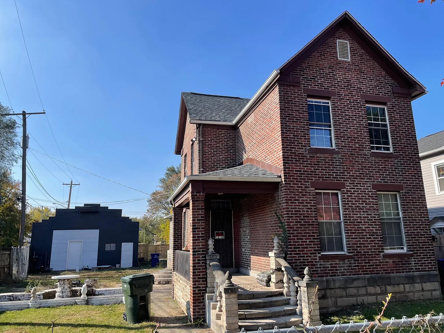 269 S Green St photo 1