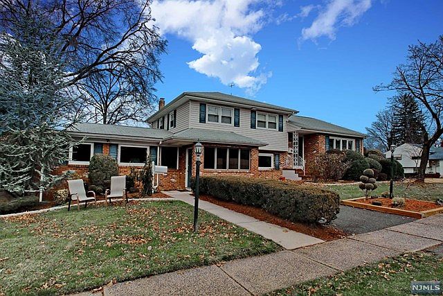 1st image of 38-27 Fair Lawn Ave #1X