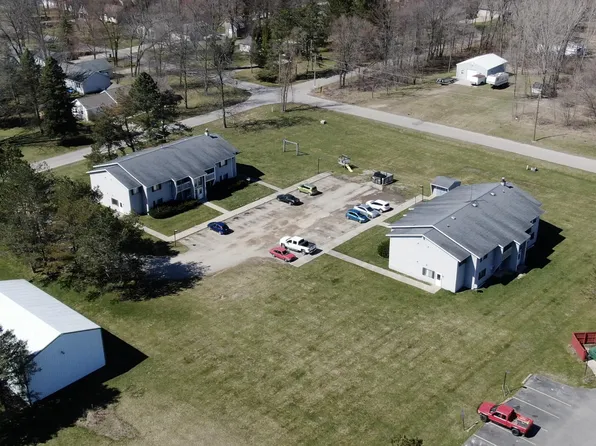 421 Balderson St, Sheridan, MI 48884