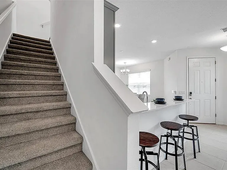 5728 Skytop Dr — Photo 11
