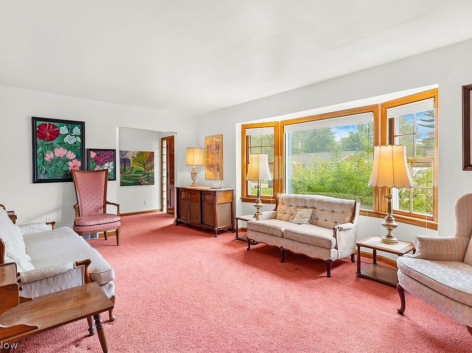 3130 Halsey Dr NE, Warren, OH 44483 | Zillow