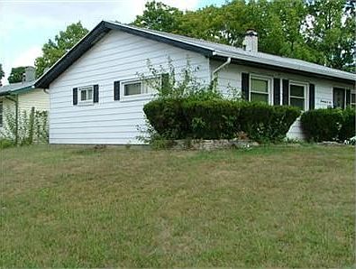 3rd image of 2105 Deering Ave