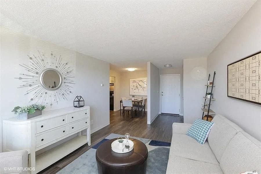 1st image of 2808 Silver Ln NE #812-301