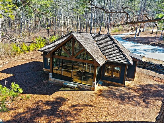 2nd image of 653 Aqua View Dr