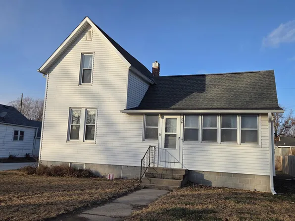 330 W 8th St, North Bend, NE 68649