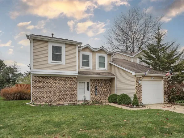 234 Stanyon Ln, Bloomingdale, IL 60108