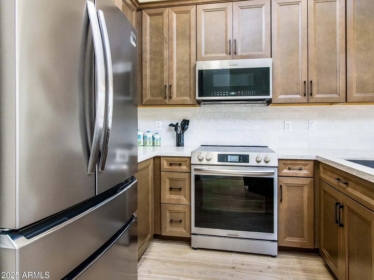 2 bed, 2.0 bath, 969 sqft, $1,849 — Photo 2