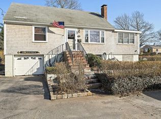 32 Woronoco Rd, Weymouth, MA 02191
