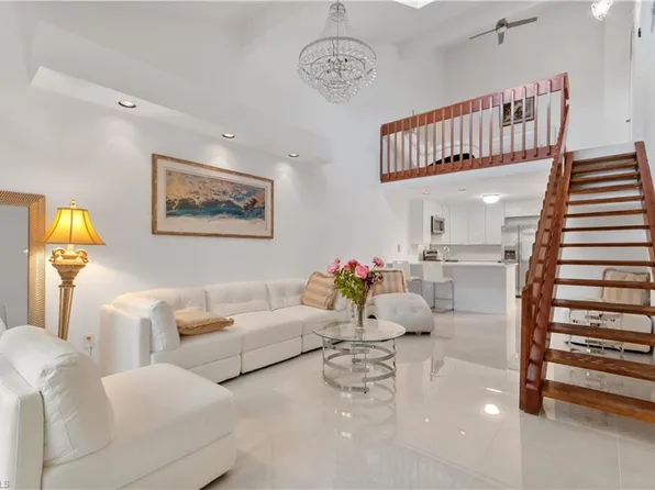 79 Emerald Woods Dr APT J10, Naples, FL 34108