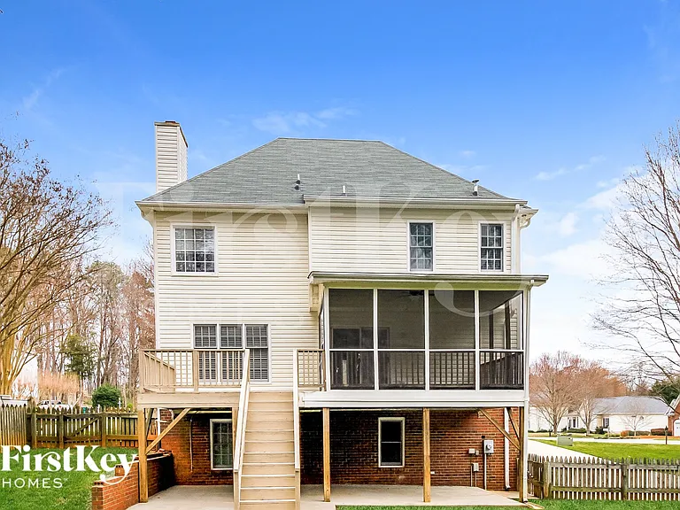 6866 Greenbrook Dr — Photo 14