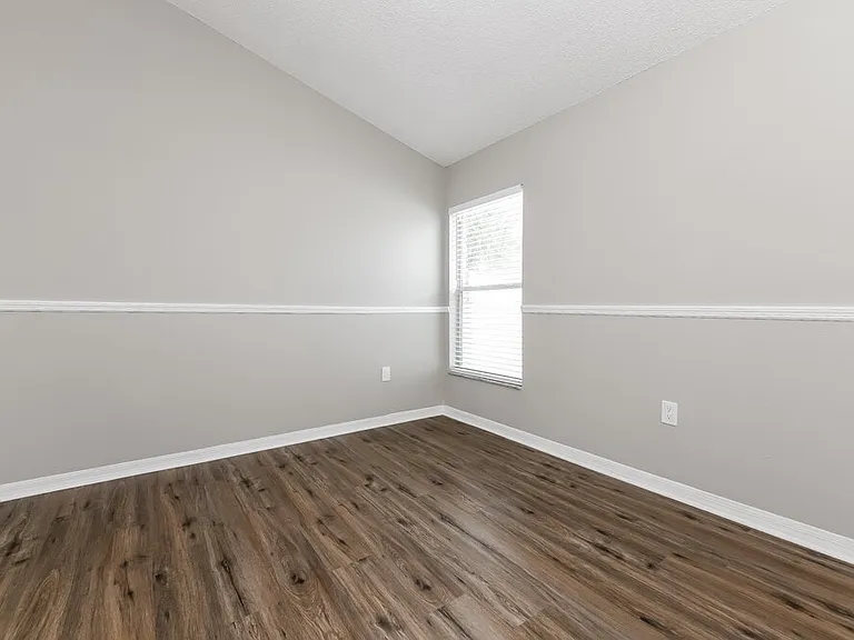 1962 Lady Elisabeth Ave — Photo 15