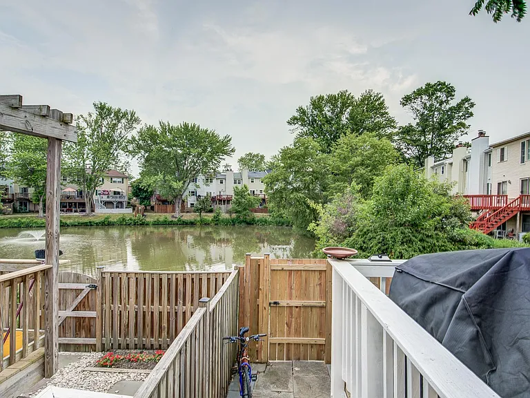 7112 Lake Cove Dr — Photo 50