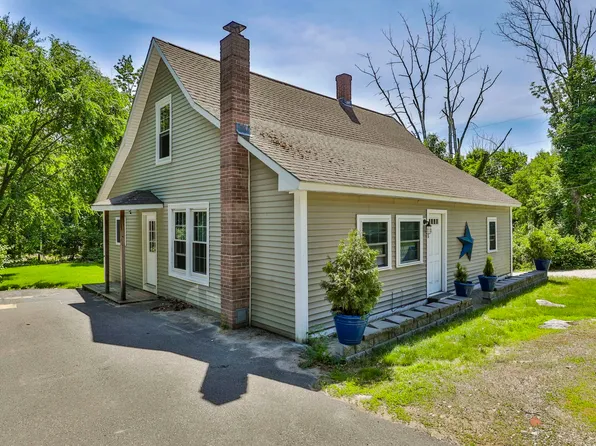 8 Goffstown Back Road, Goffstown, NH 03045-2639