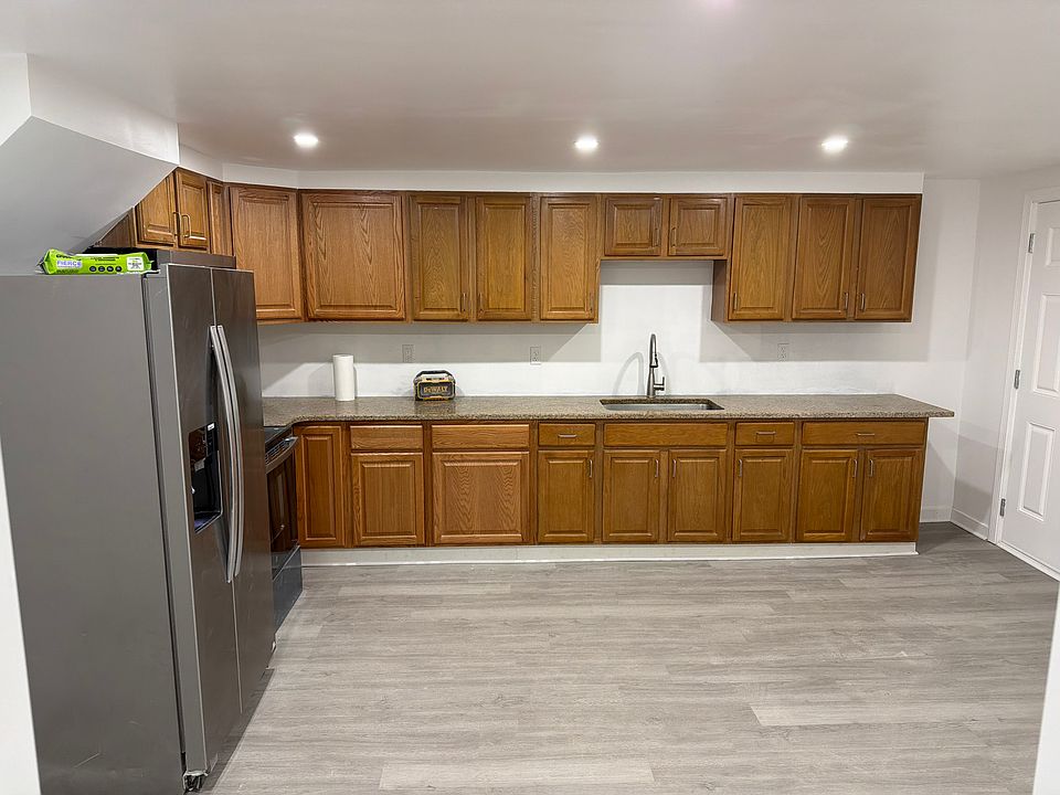 1st image of 336-338 Elm St #338-R