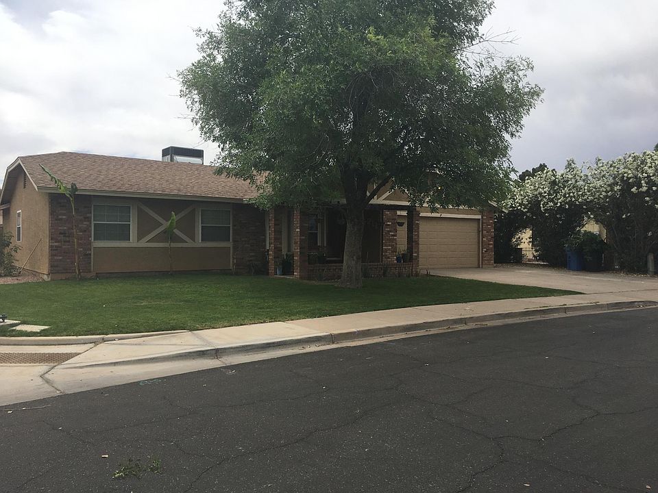 2nd image of 211 E Desert Ln
