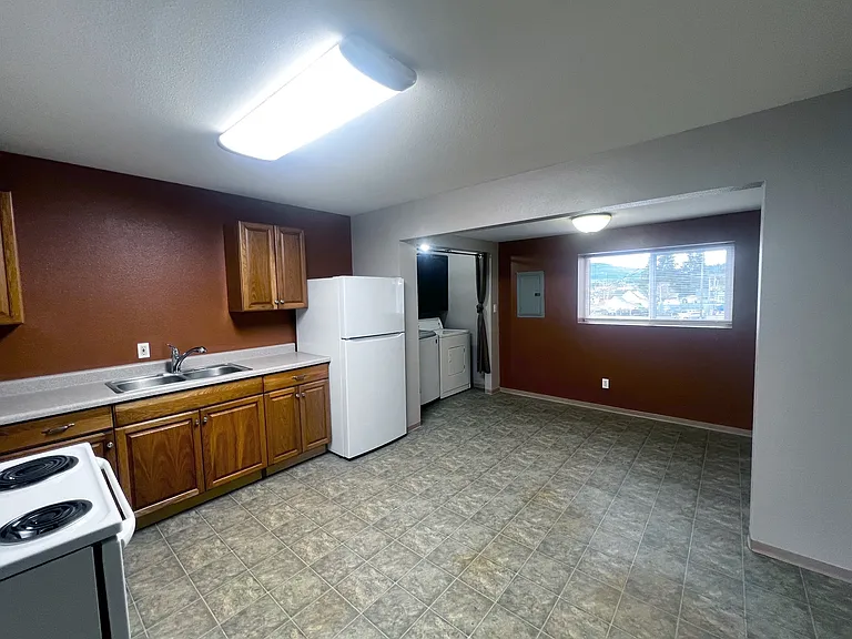 404 Pacific Ave S #A — Photo 3