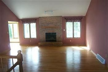 4th image of 7114 Starling Dr