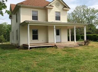 8150 Hungarytown Rd, Crewe, VA 23930