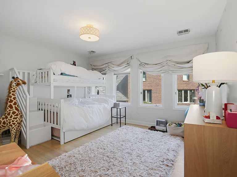 7005 Endicott Ct — Photo 27